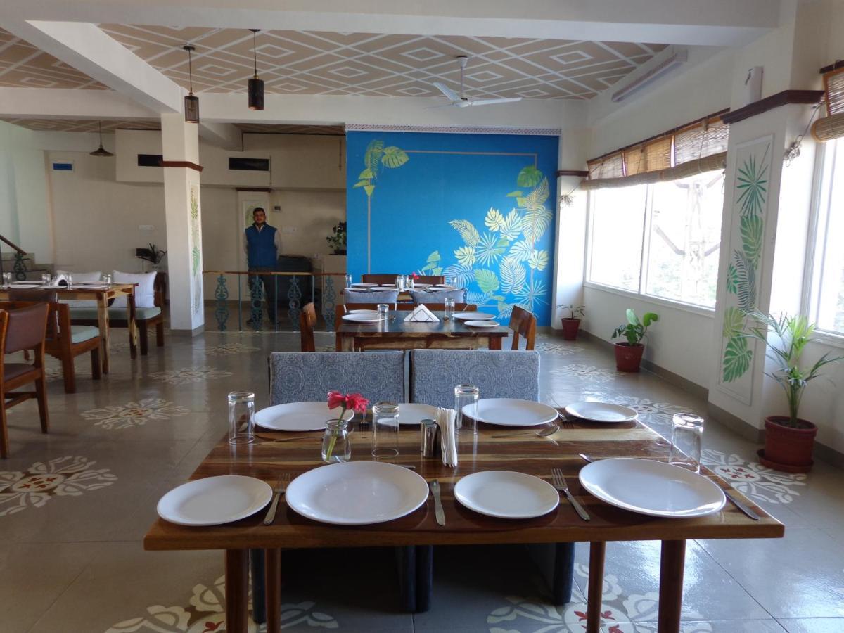Guest house Lakeside Ratanada 3*